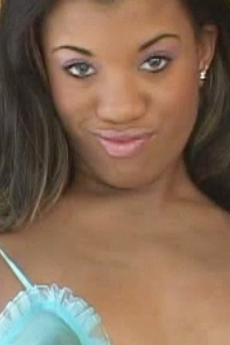 Sydnee Capris Anus Though - Screenshot 1 of 4 - Anal