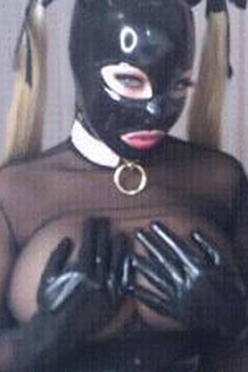 Nylon Fun - Screenshot 1 of 4 - Babes