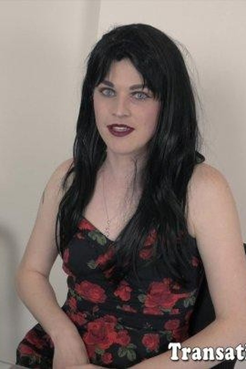 Sarayah Sin 2 - Screenshot 1 of 4 - Brown Hair