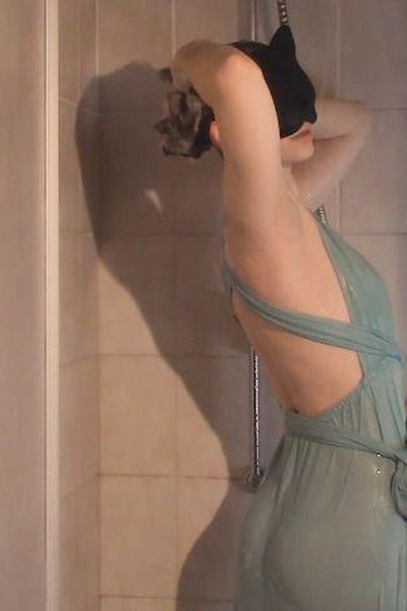 Showering While Dressed Up - Screenshot 1 of 4 - Hair Washing