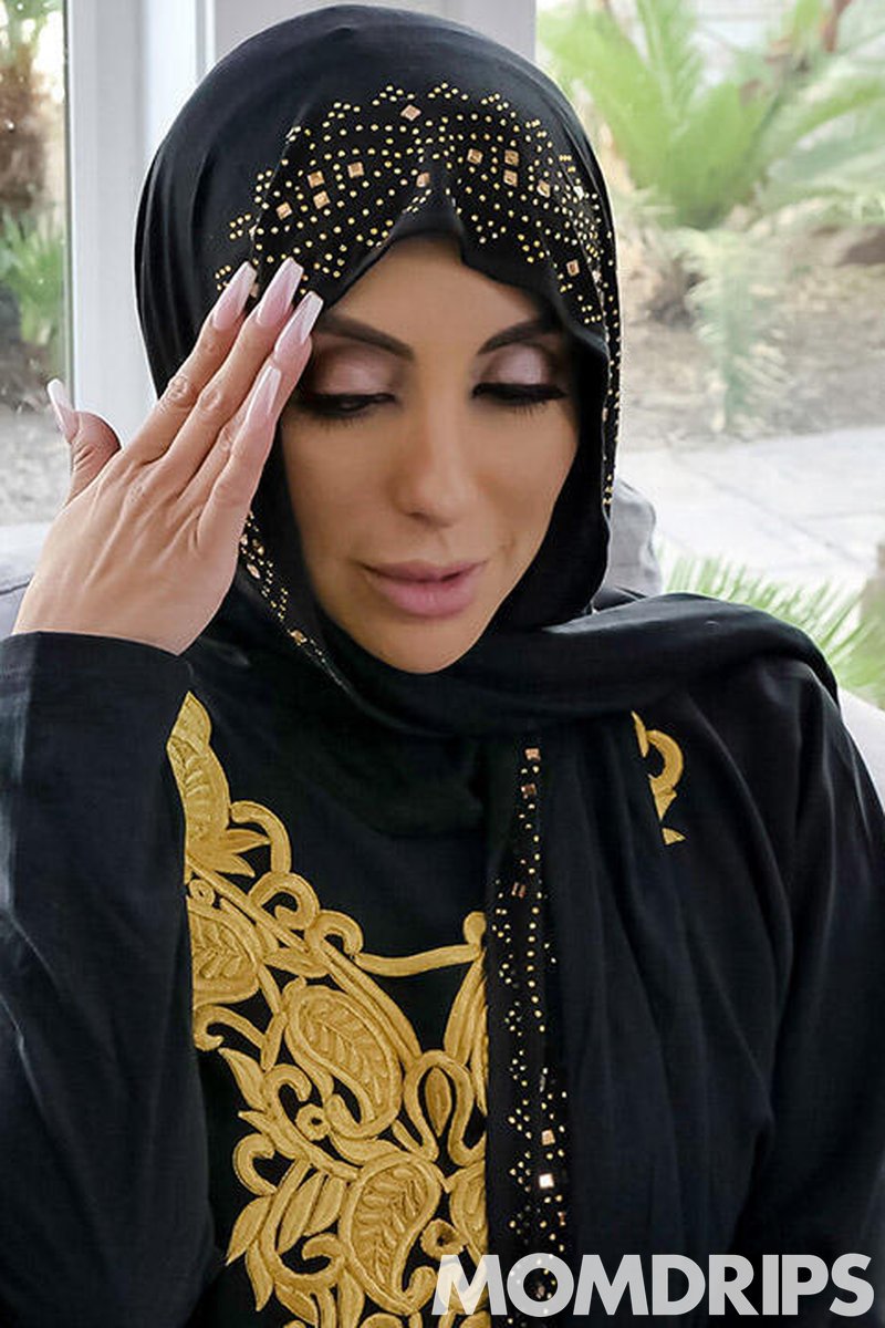 Underneath - Screenshot 1 of 4 - Big Ass