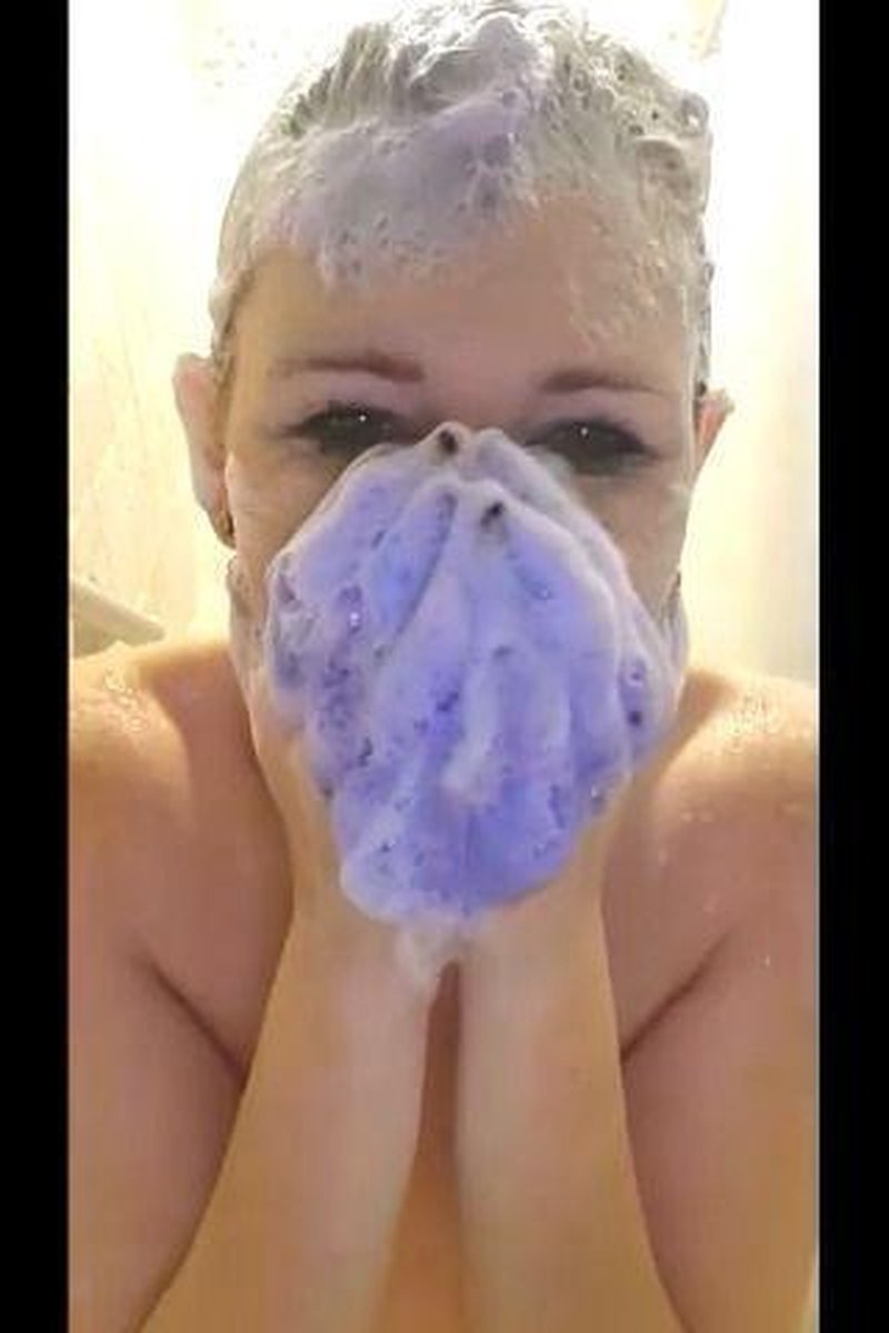 Silly Shower Time - Screenshot 1 of 4 - Hair Washing