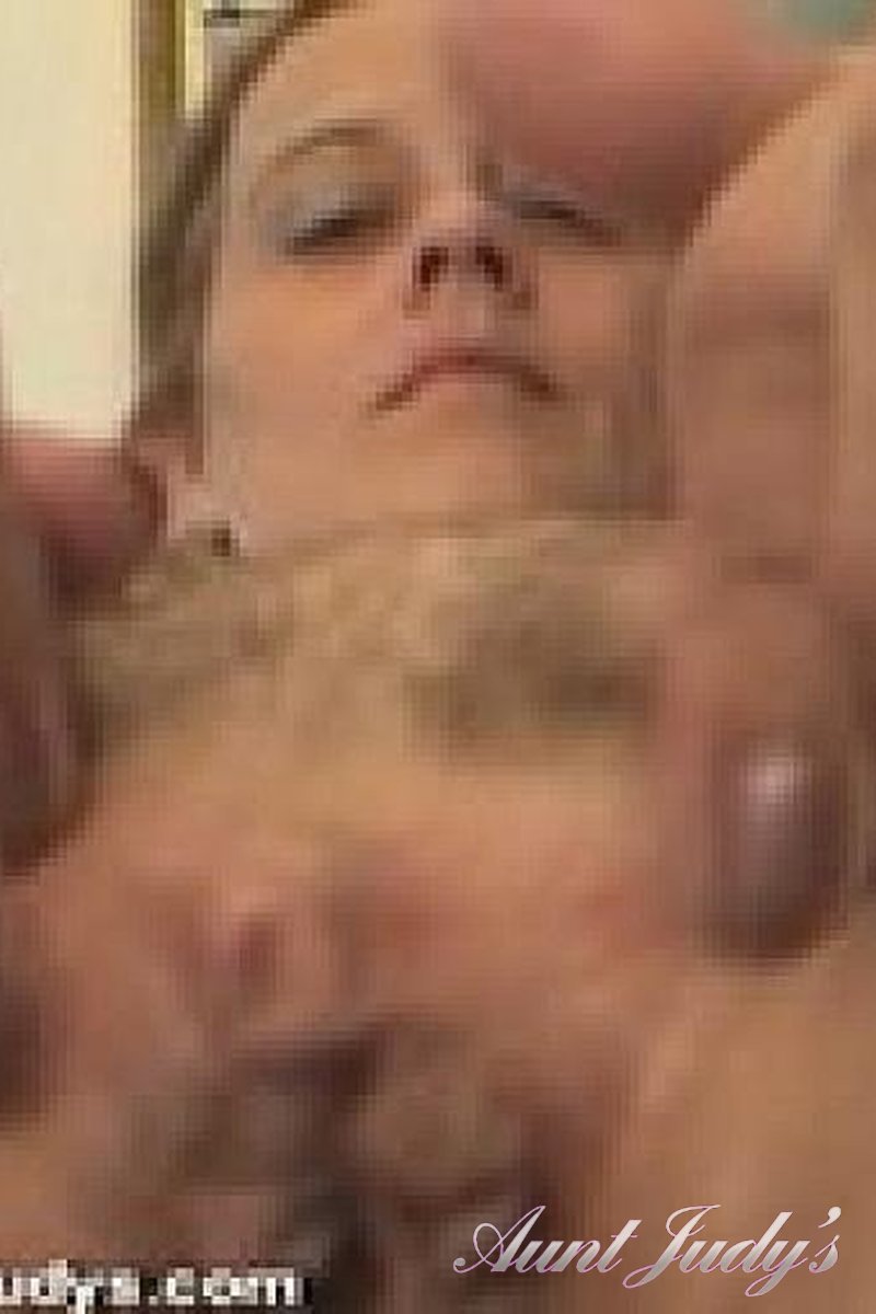 8 Clips - Screenshot 1 of 4 - Bondage