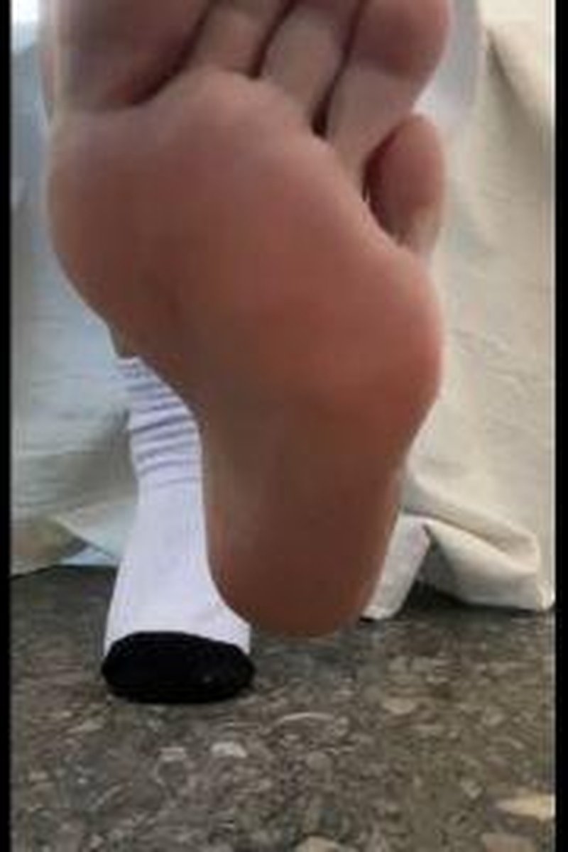 Sneakers & Socks Off- Includes Close Up Soles-No Audio - Screenshot 1 of 4 - Foot Fetish