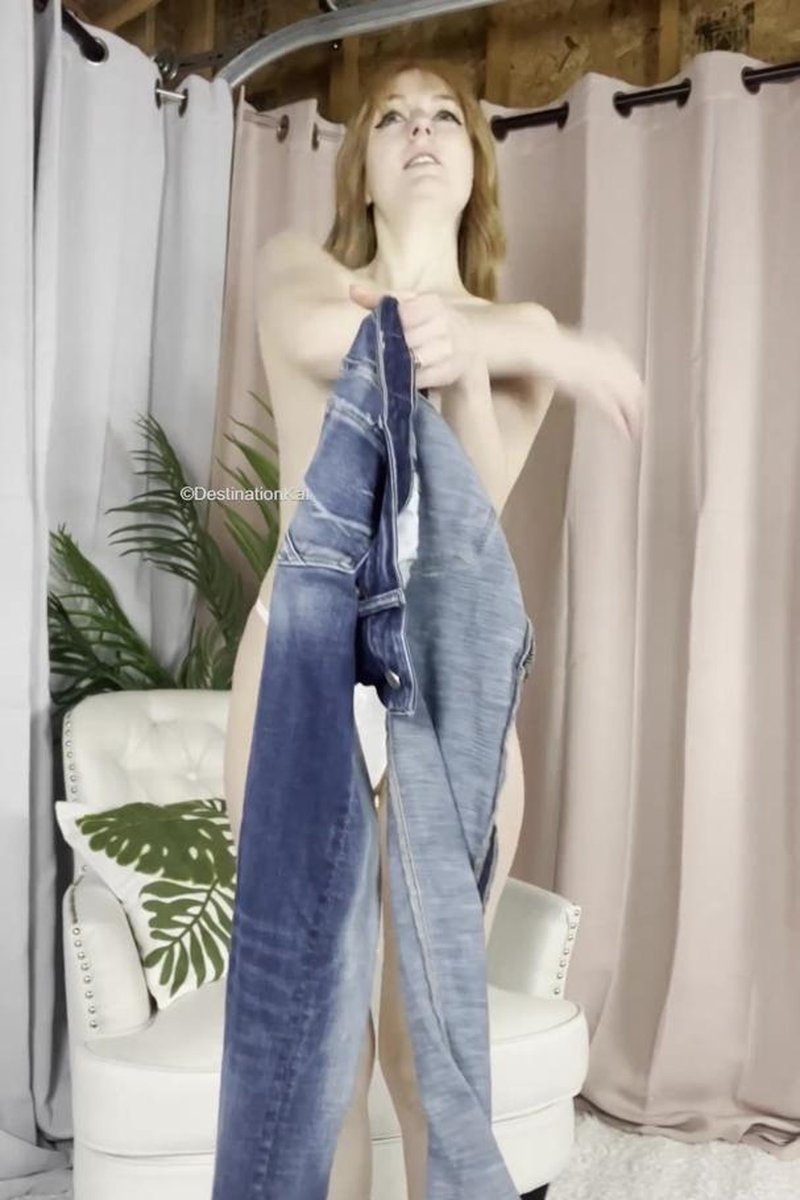 Getting Dressed - Screenshot 1 of 4 - Small Tits