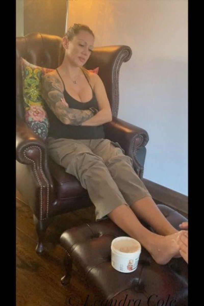 Sissy Massages My Feet - Screenshot 1 of 4 - Foot Fetish