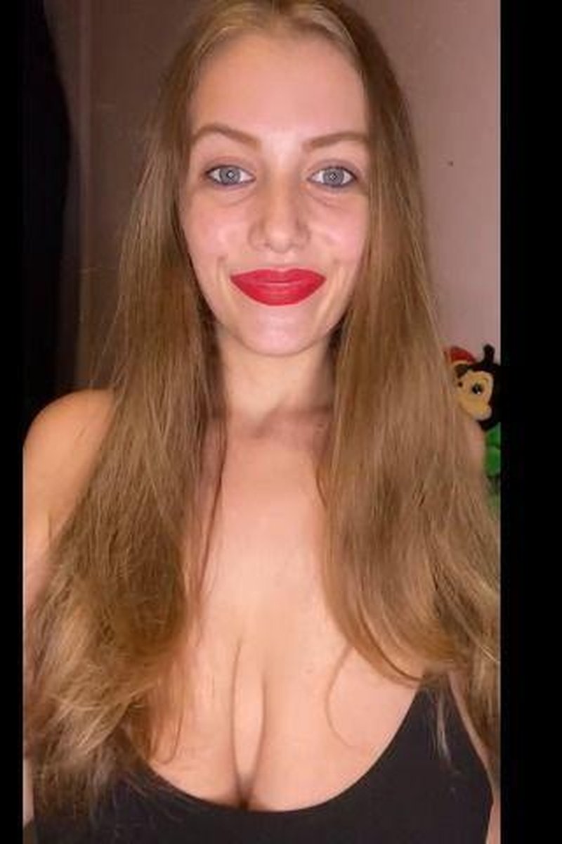 Smoke - Screenshot 1 of 4 - Big Tits