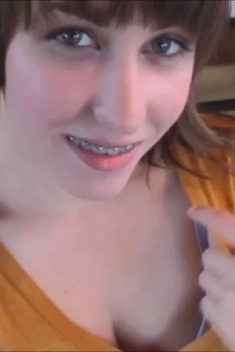 Sexy Study Session - Screenshot 1 of 4 - Blowjob