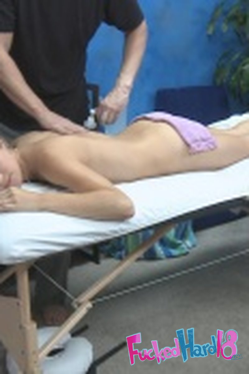 Teagan S - Screenshot 1 of 4 - Massage