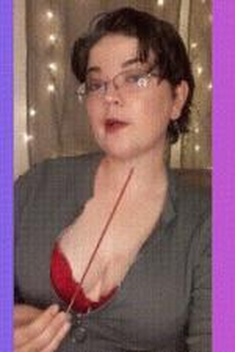 Tarot Reading - Screenshot 1 of 4 - Findom