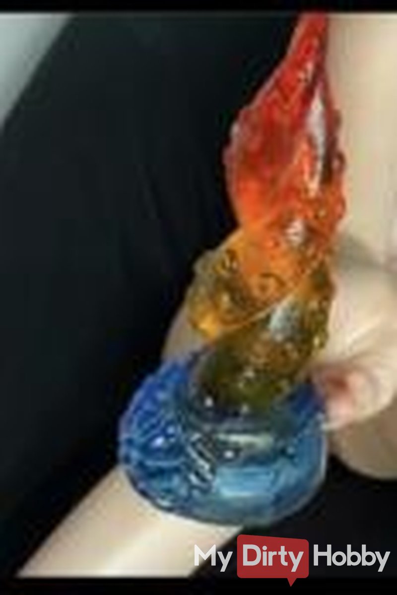 Kinky Tentacle Dildo - Screenshot 1 of 4 - Little Angel Emma