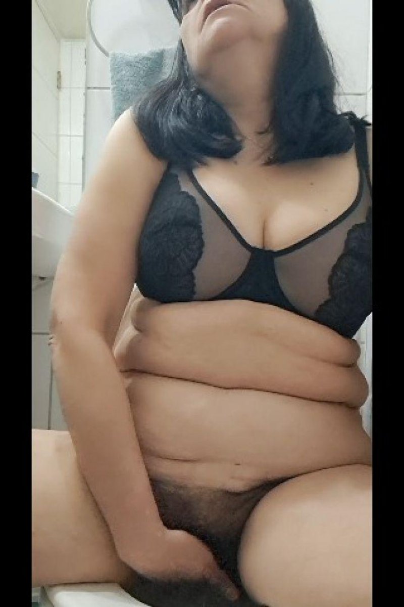 Step-Mommy Hairy Pussy - Screenshot 1 of 4 - Amateur