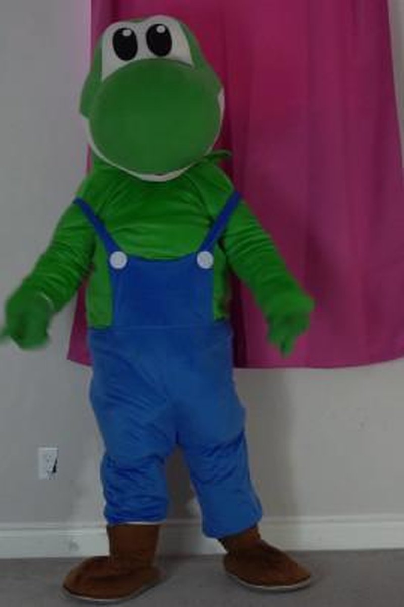 Furry Yoshi Dressed As Luigi Strips 4k - Screenshot 1 of 4 - Cosplay