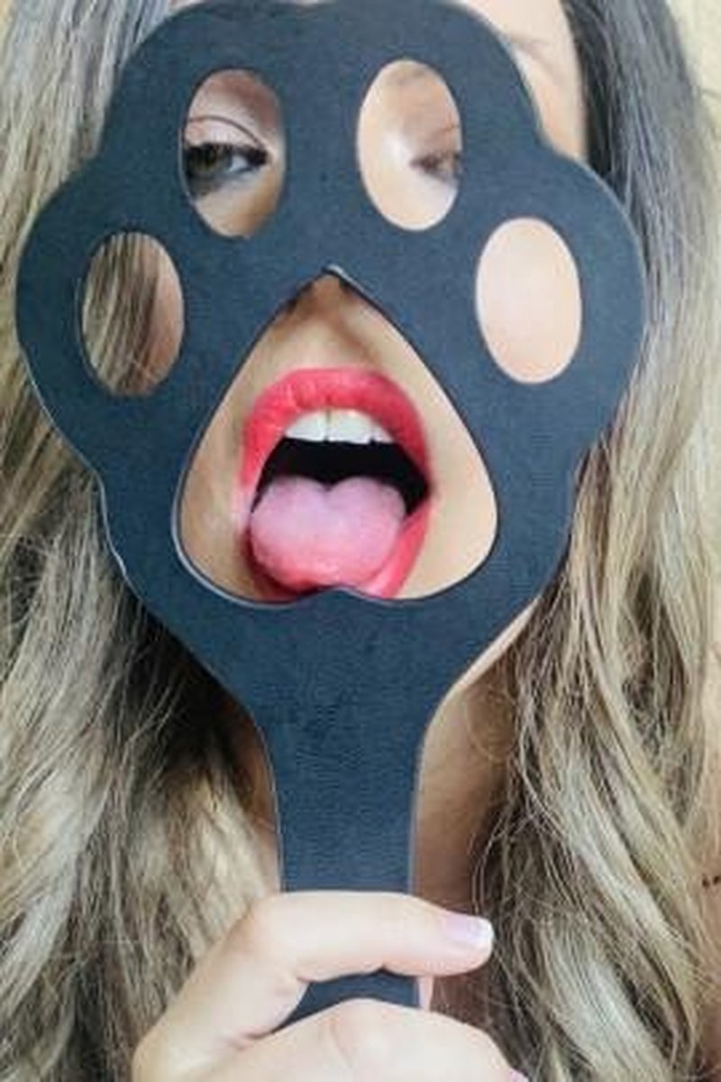 Bad Kitty Needs Spanked - Screenshot 1 of 4 - BBW