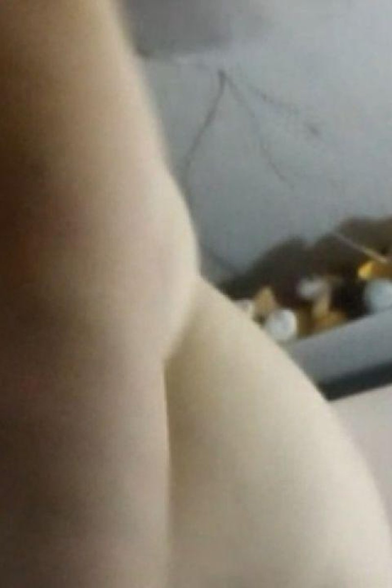 Naked - Screenshot 1 of 4 - BBW