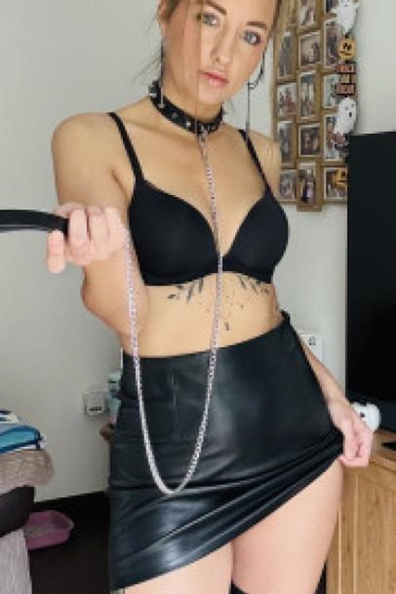 Be My Master - Screenshot 1 of 4 - BDSM