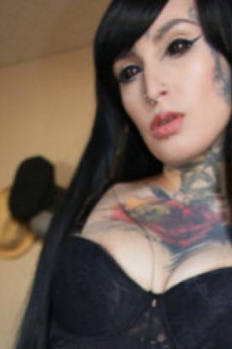 Dirtydani - Screenshot 1 of 4 - MILF (30+)