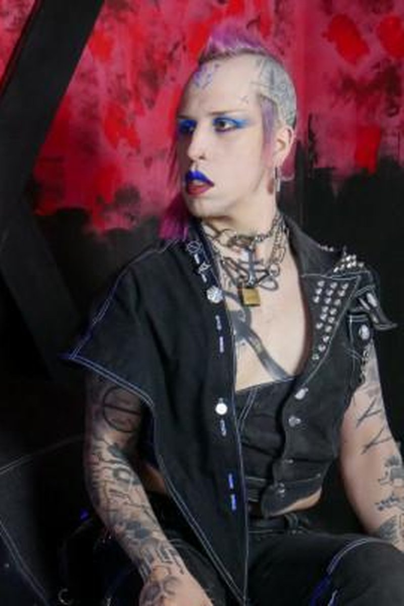 Prefab - Screenshot 1 of 4 - Goth