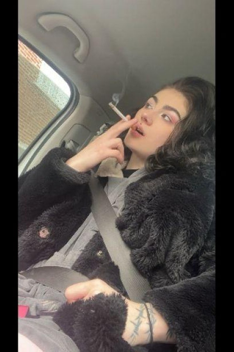 Cig Break - Screenshot 1 of 4 - Car