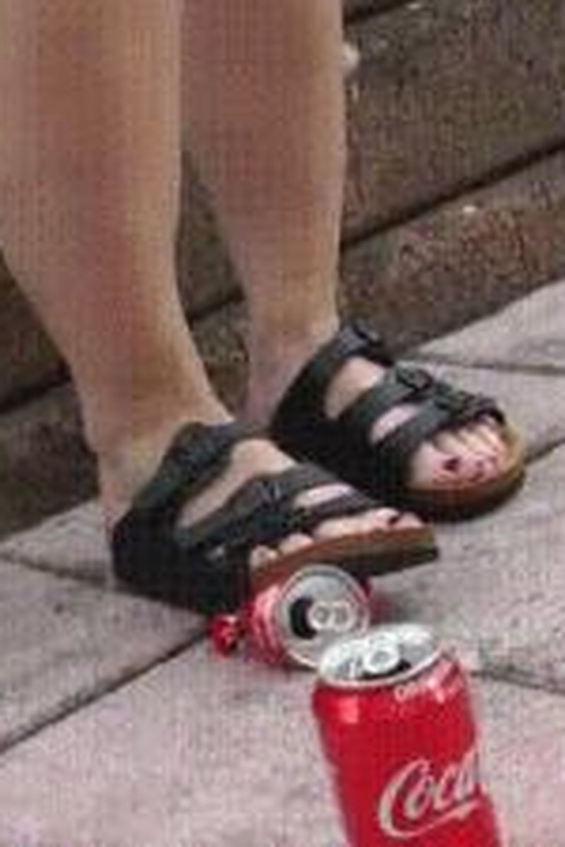 Compression Some Cans - Screenshot 1 of 4 - Foot Fetish