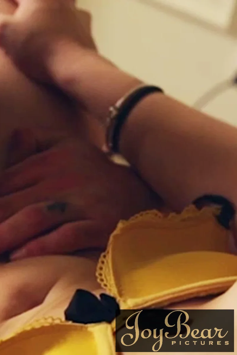 Tied Up - Screenshot 1 of 4 - Zoe Doll