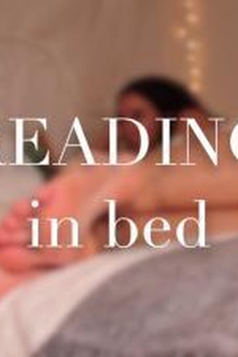 Reading In Bed - Screenshot 1 of 4 - Body Worship
