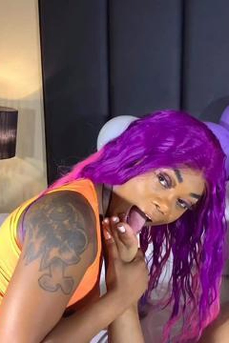 Lesbian Fun - Screenshot 1 of 4 - Big Ass