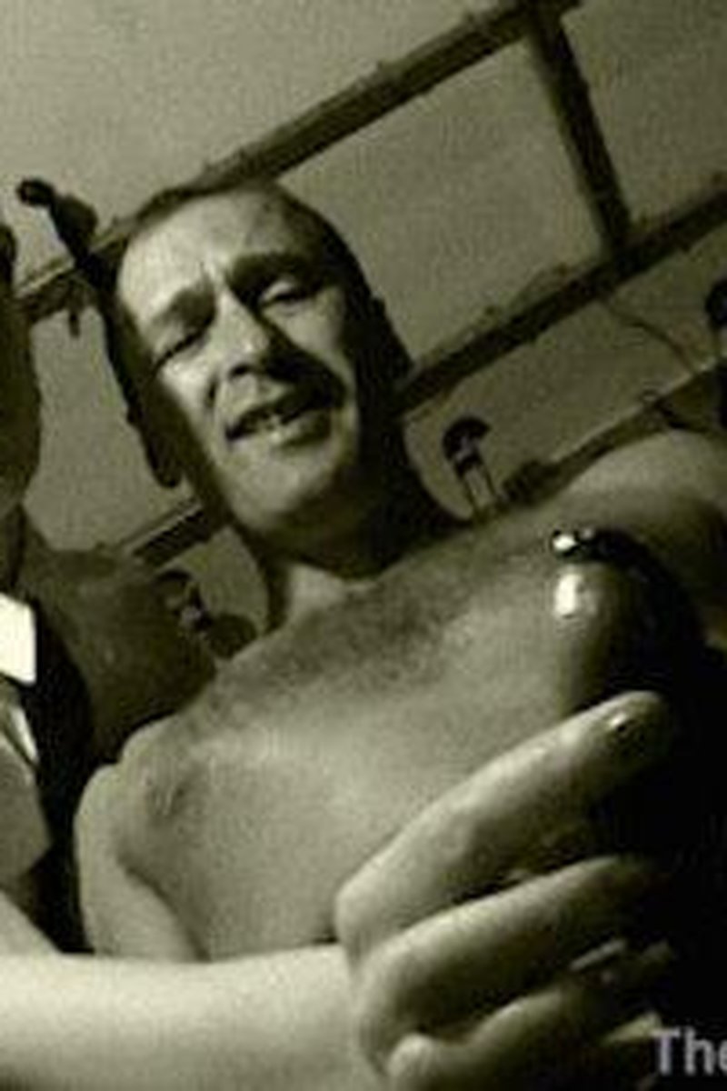 Interrogation - Screenshot 1 of 4 - Electro Sex