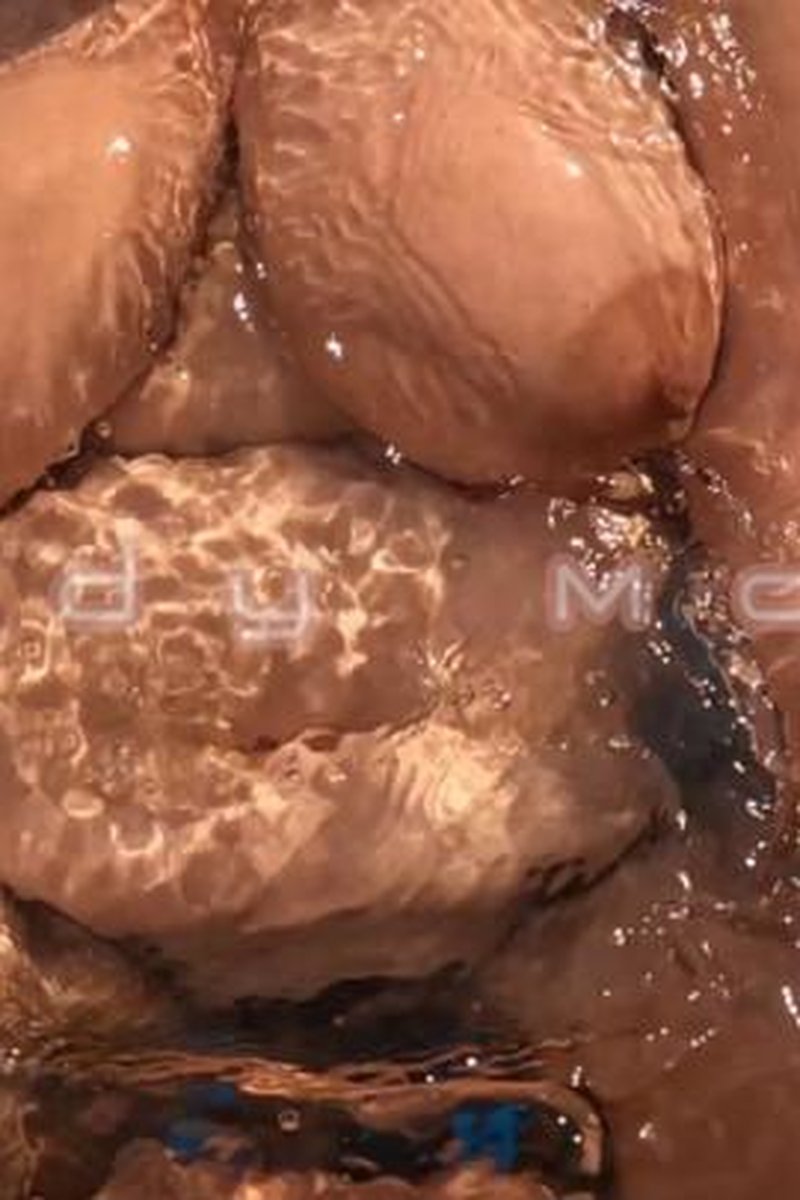 Quicky On The Pool - Screenshot 1 of 4 - BBW