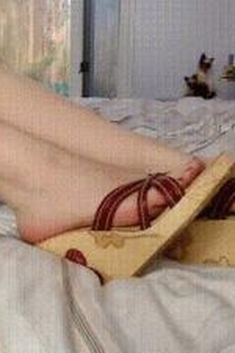 Pumping For My Platforms - Screenshot 1 of 4 - Bitch