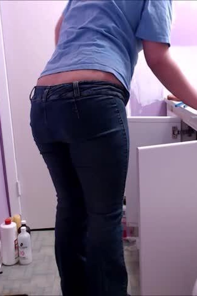Plumbers Crack - Screenshot 1 of 4 - Ass Fetish