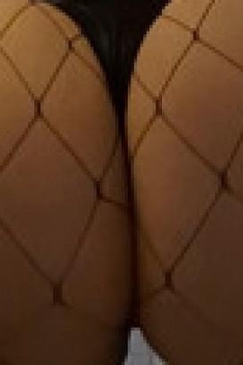 Slow-Motion Twerk Video - Screenshot 1 of 4 - Big Ass