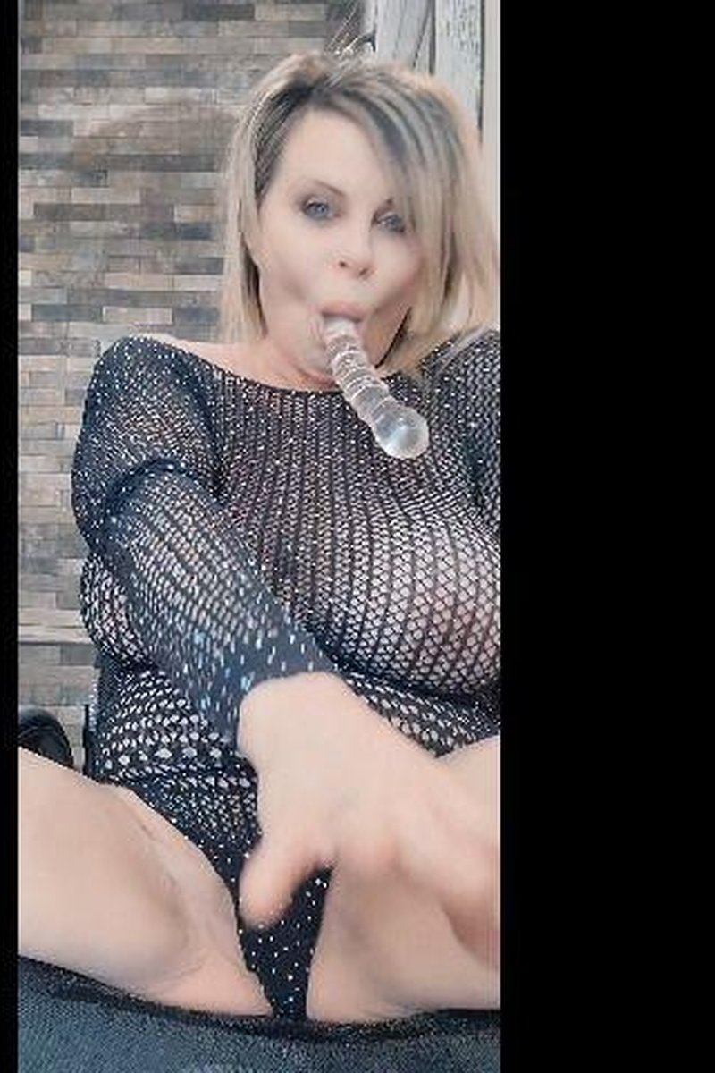 Multiple Squirting, Drenched - Screenshot 1 of 4 - Squirting