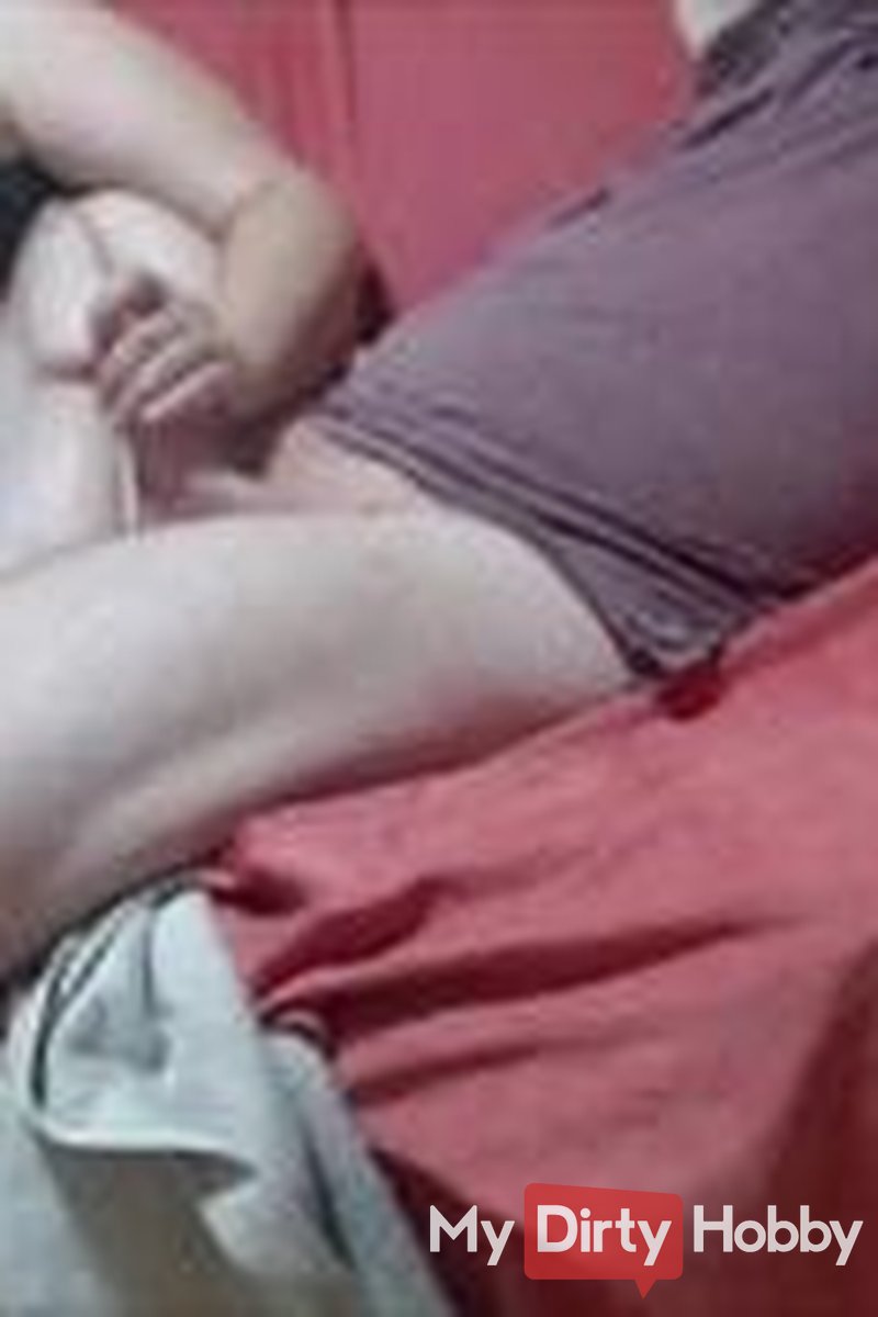 Tail Wanked Until Squirting - Screenshot 1 of 4 - Paar24auch Live