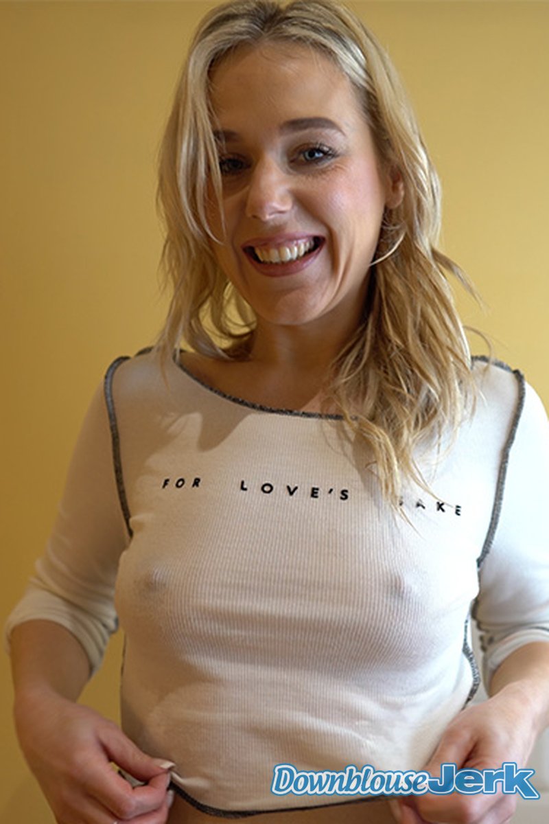 Kitchen Trouble - Screenshot 1 of 4 - Aston Wilde