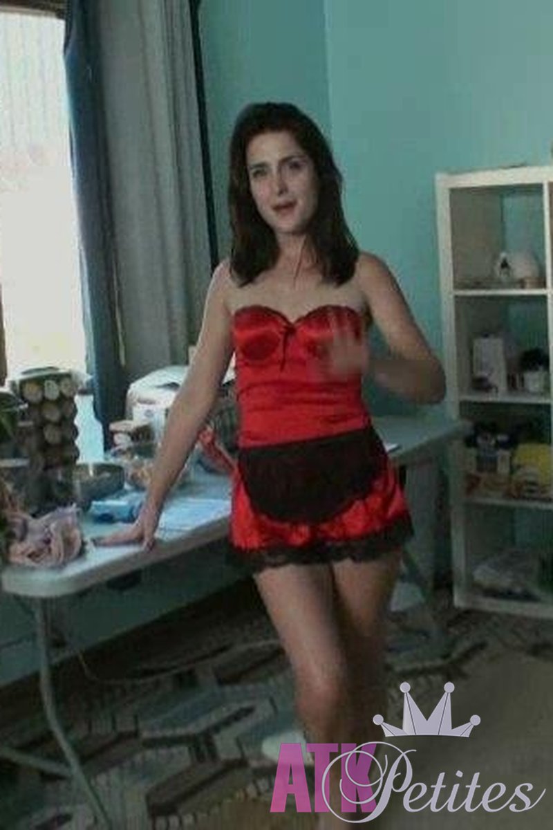 Tilly Mcreese - Interview - Screenshot 1 of 4 - Tilly Mc Reese