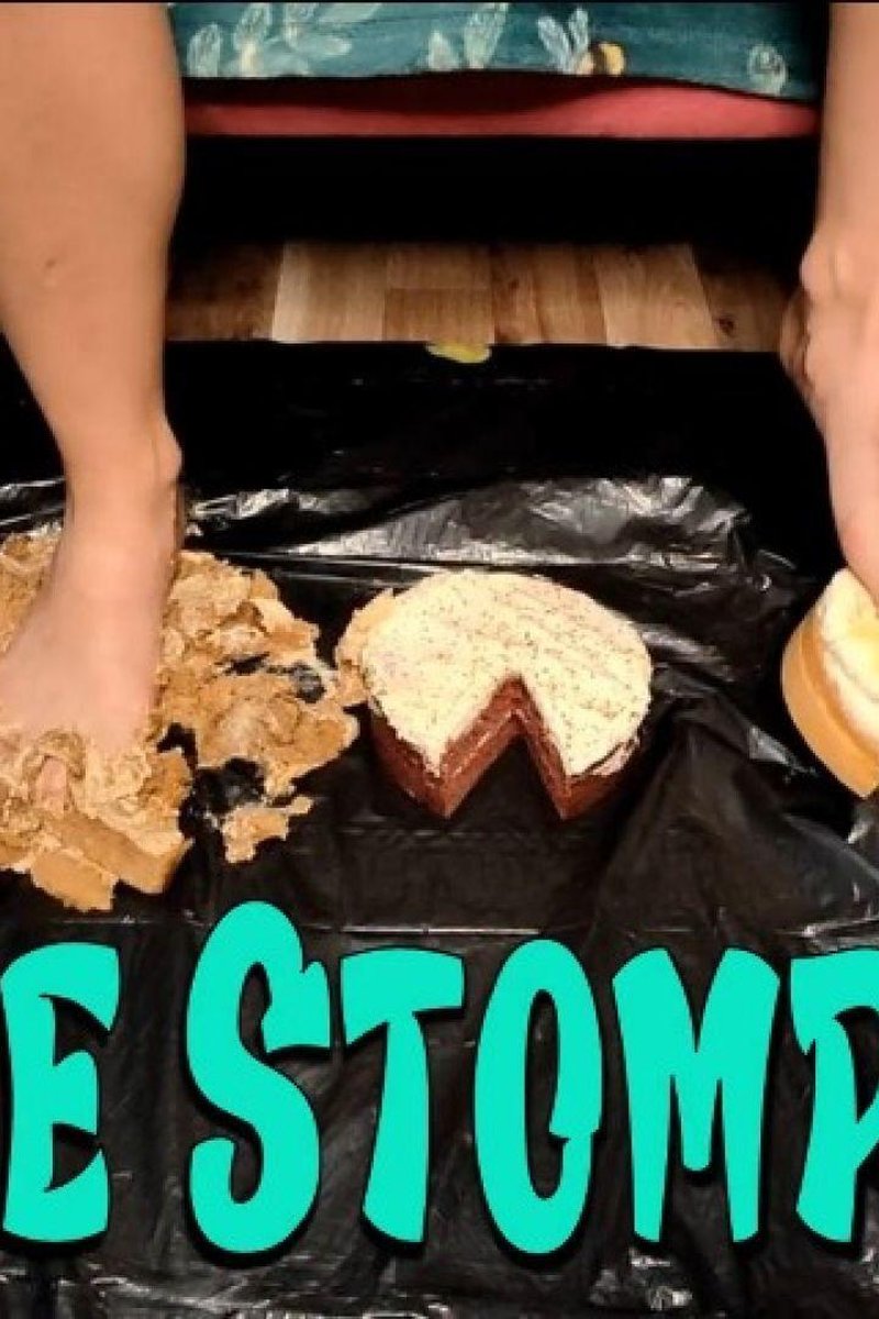 Cake Stomping - Screenshot 1 of 4 - Blowjob