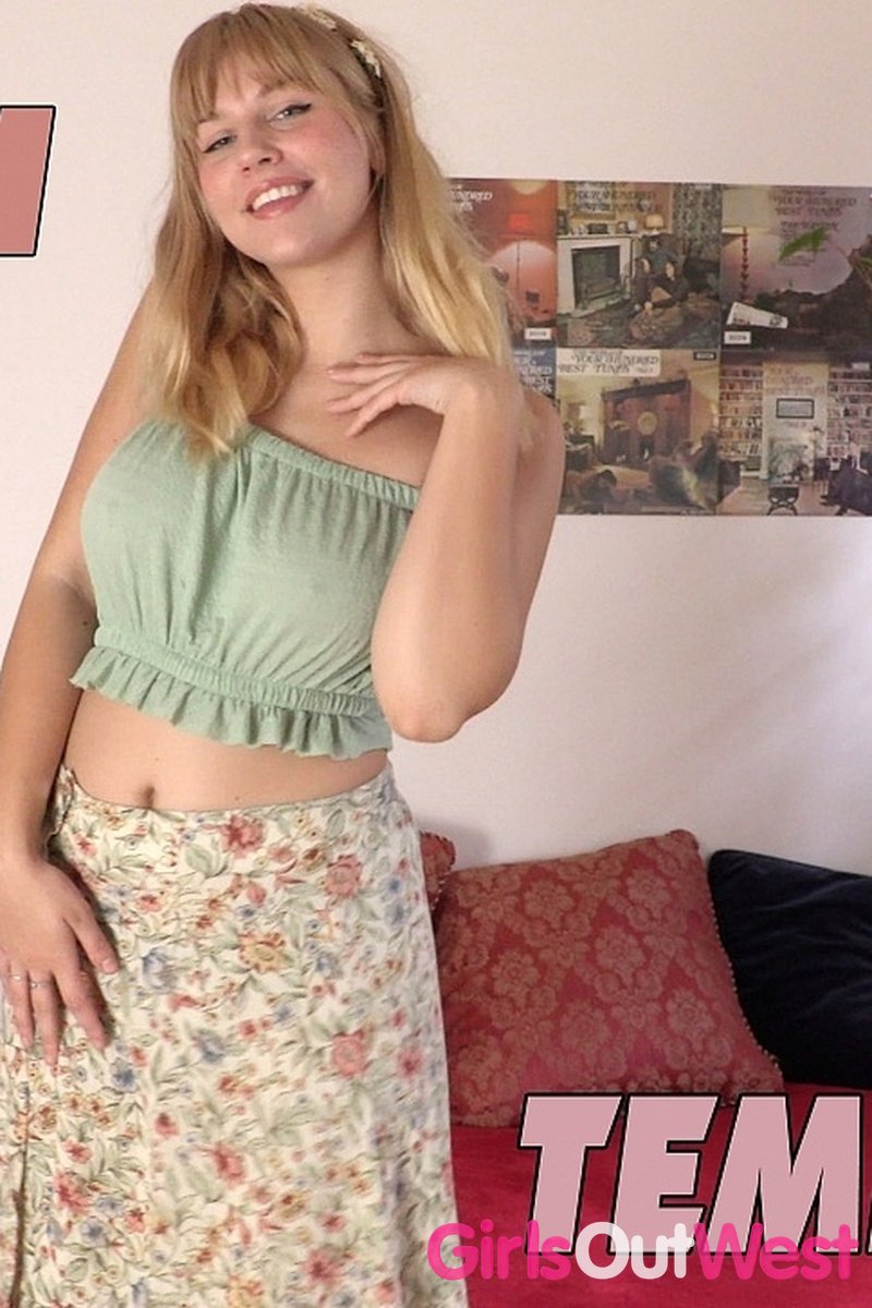 Selina - Temptation - Screenshot 1 of 4 - Blond Hair