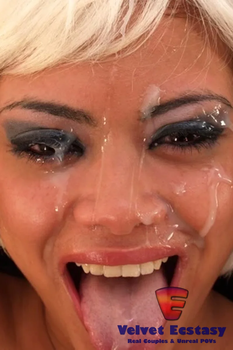 Facial Ecstasy 2 - Screenshot 1 of 4 - Dirty Talk