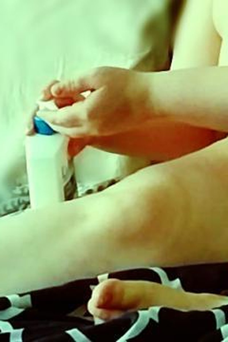 Moisturizing Pt 1 - Screenshot 1 of 4 - Curvy