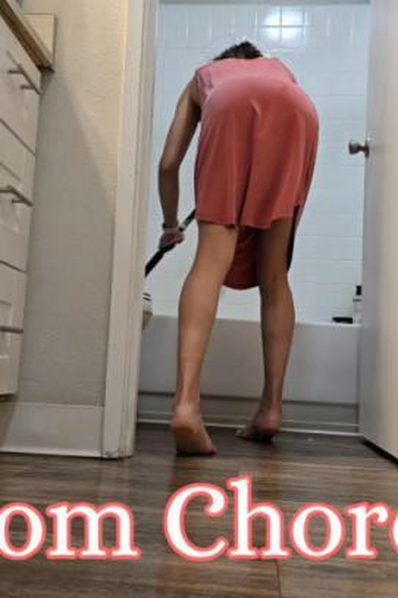 Stepmom Is Mopping In A Nightgown - Screenshot 1 of 4 - Adorable