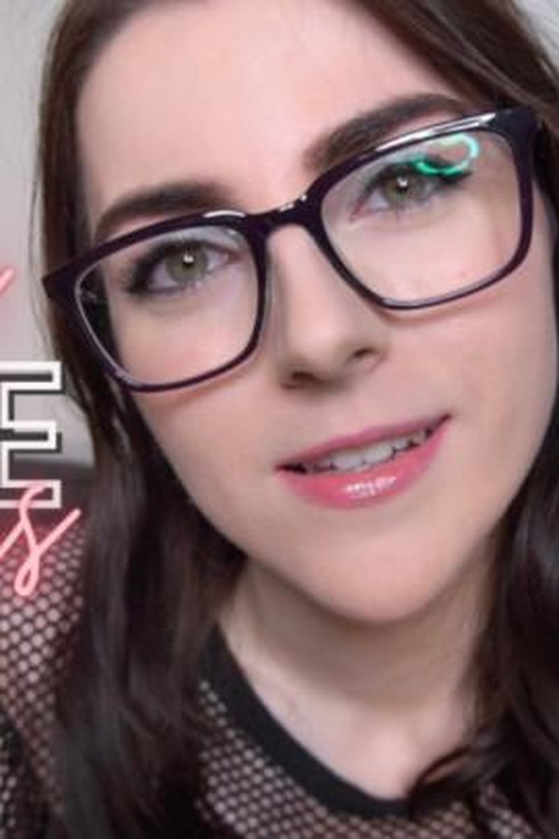 Only 3 Strokes - Screenshot 1 of 4 - Femdom