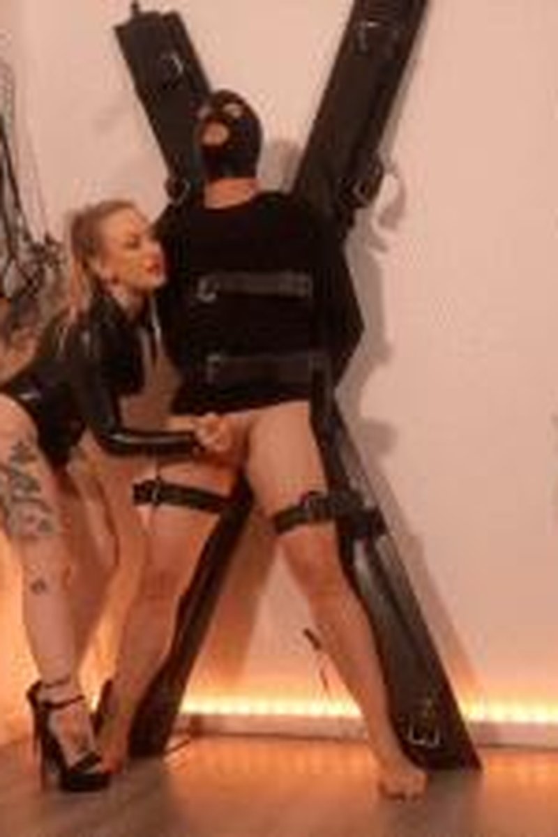 Cum On Command - Screenshot 1 of 4 - BDSM