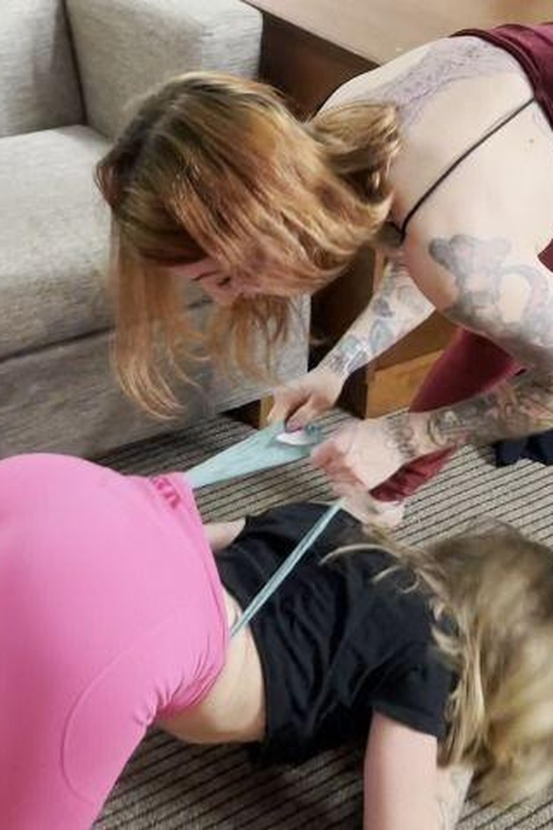 Hardest Wedgie Competition - Custom - Screenshot 1 of 4 - Action & Fighting