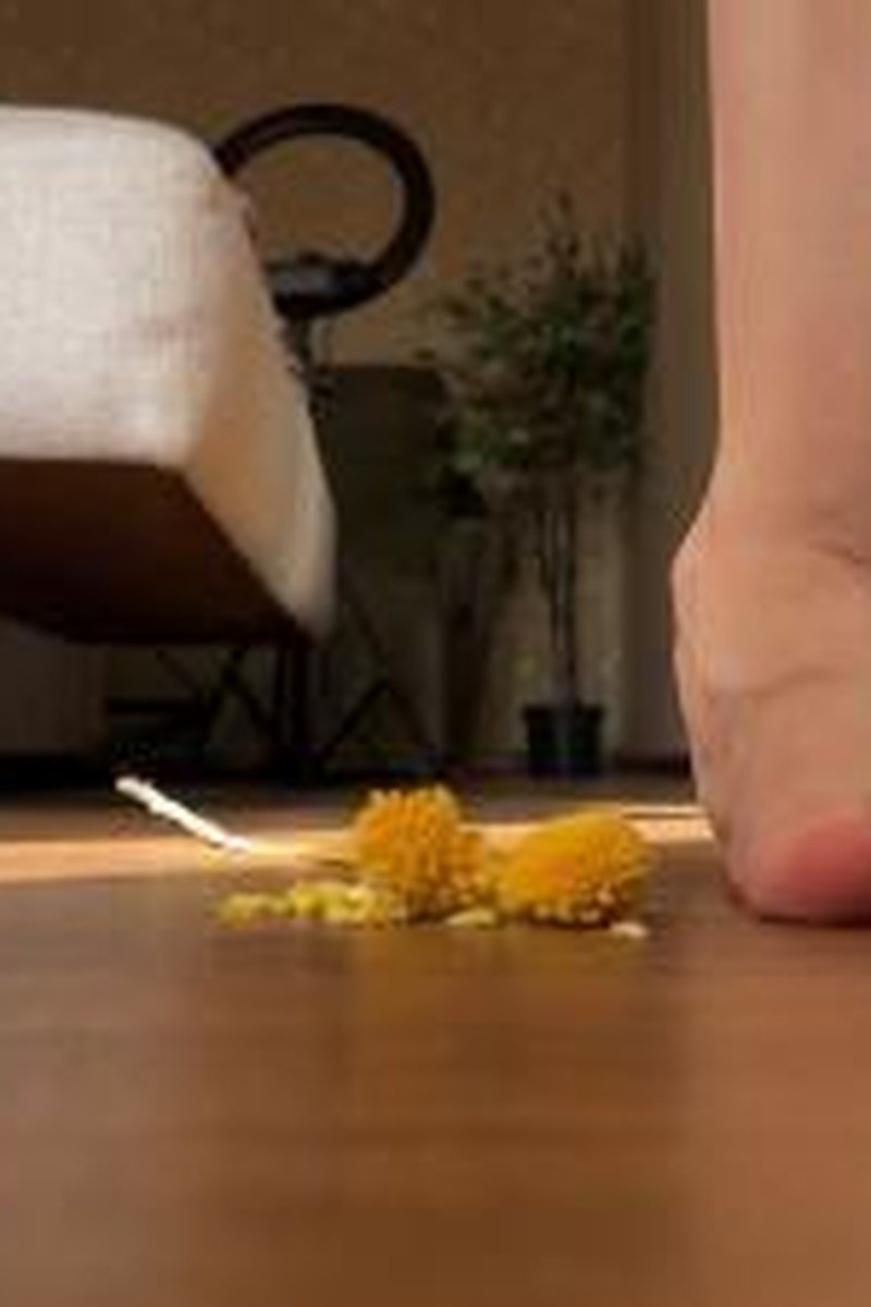 Stomp On Your Face - Screenshot 1 of 4 - Face Punching Fantasy
