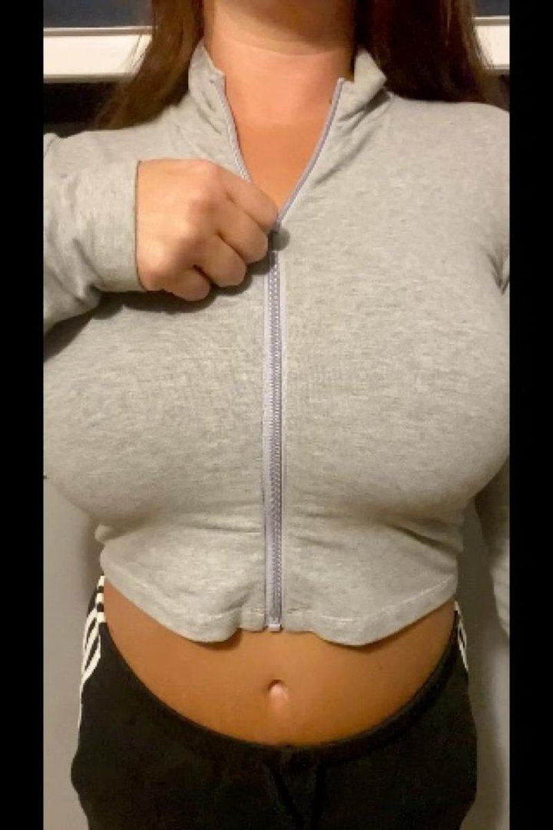 Friday Flash - Screenshot 1 of 4 - Big Tits