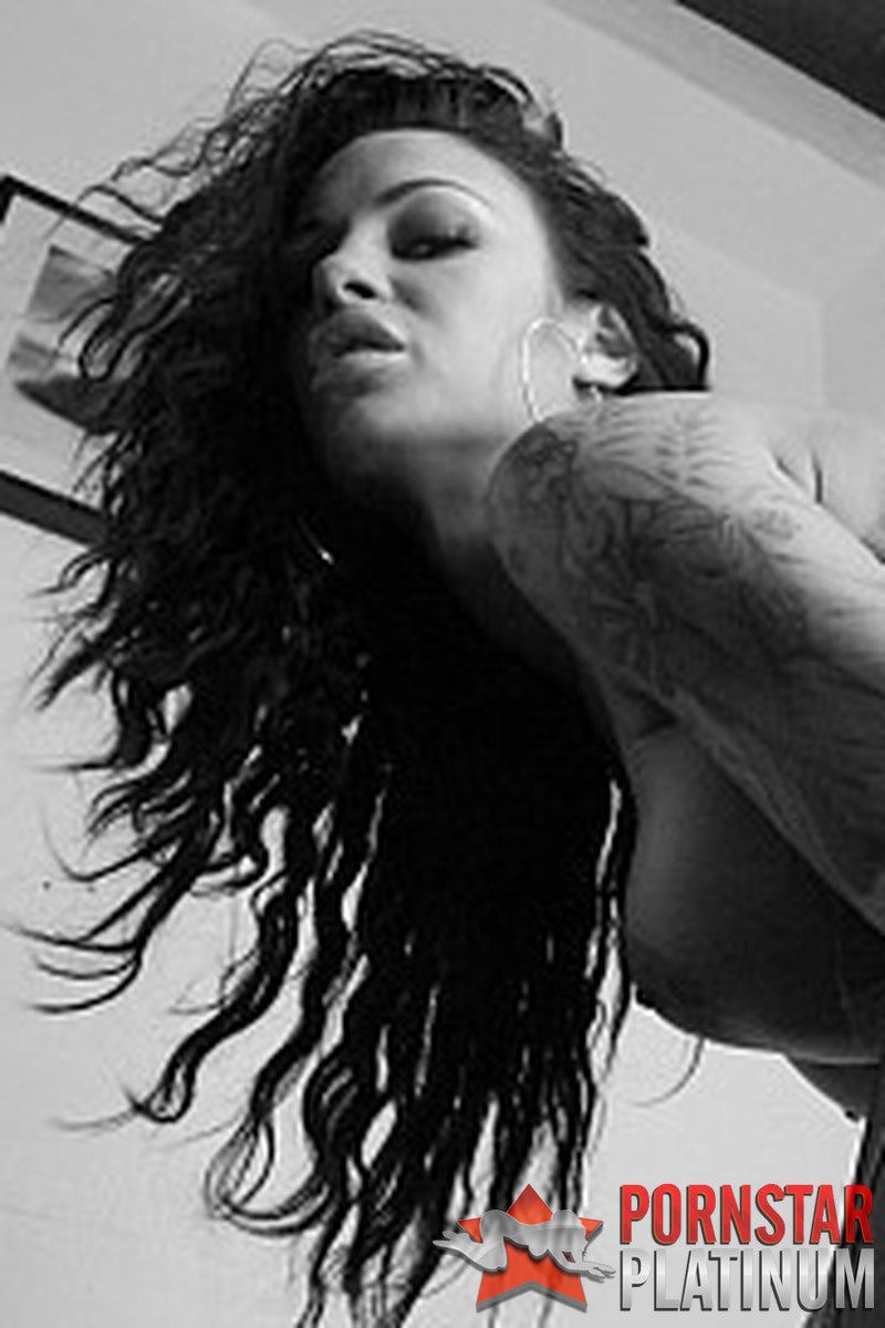 Garter Belt - B&W Photos - Screenshot 1 of 4 - Ass Fetish
