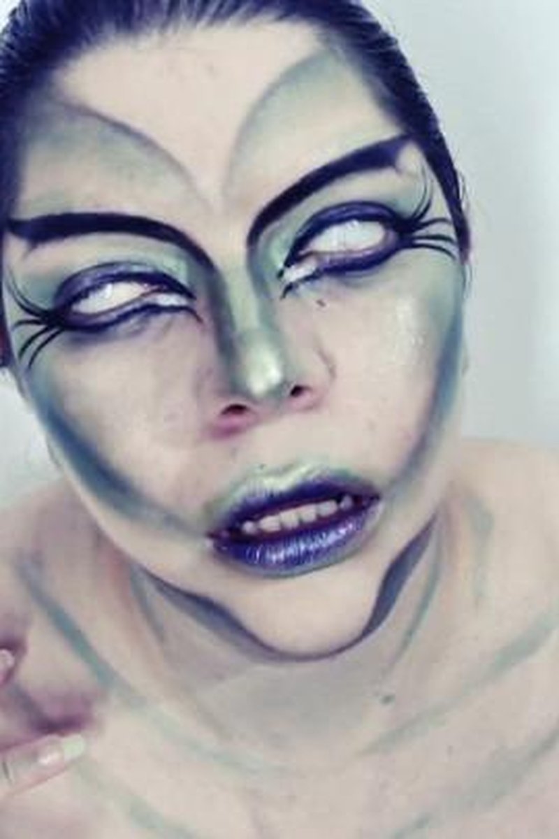 Alien Eye Rolling - Screenshot 1 of 4 - Big Eyes