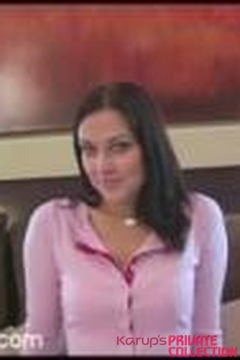 Violet - Screenshot 1 of 4 - Violet Marcell