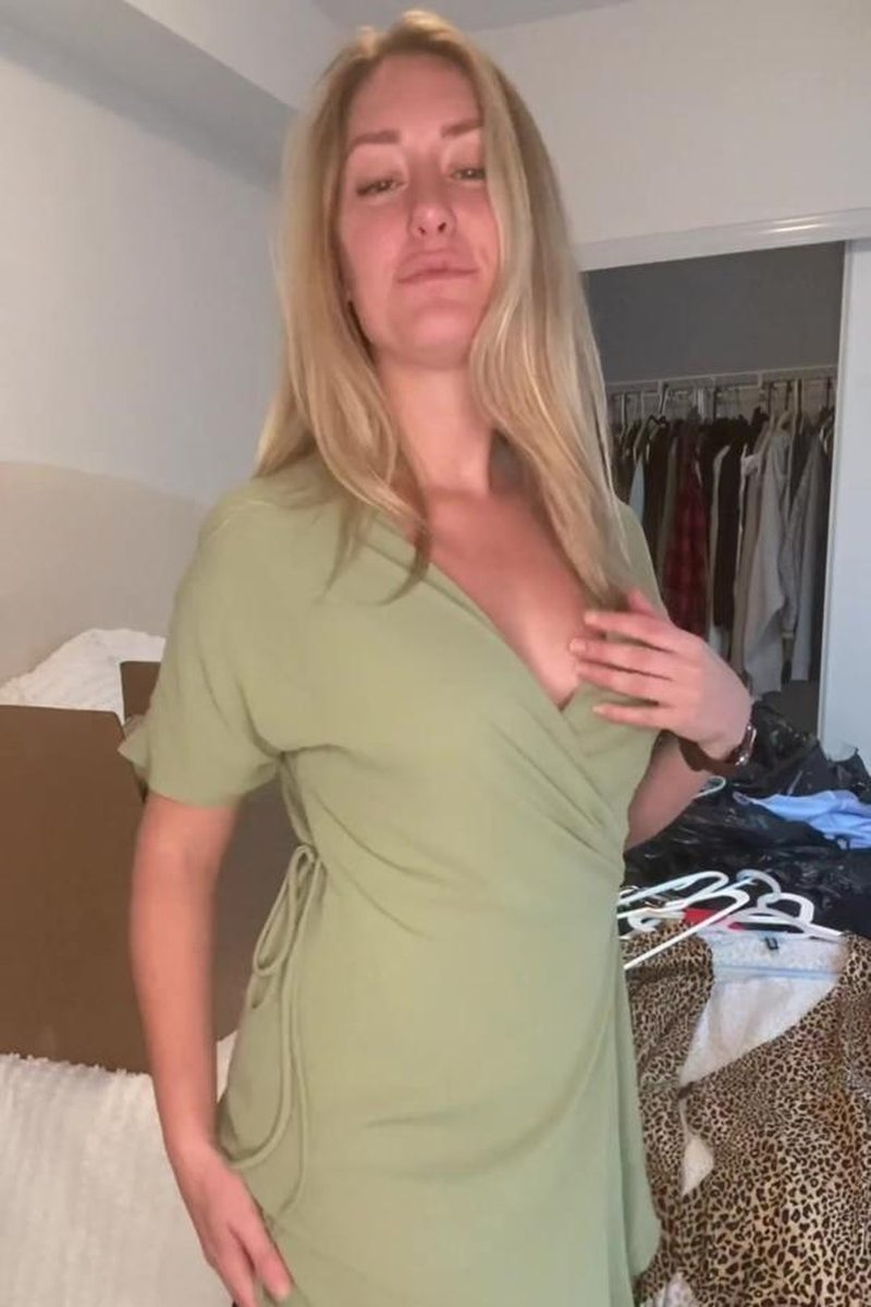 Moremadi - Screenshot 1 of 4 - Babes
